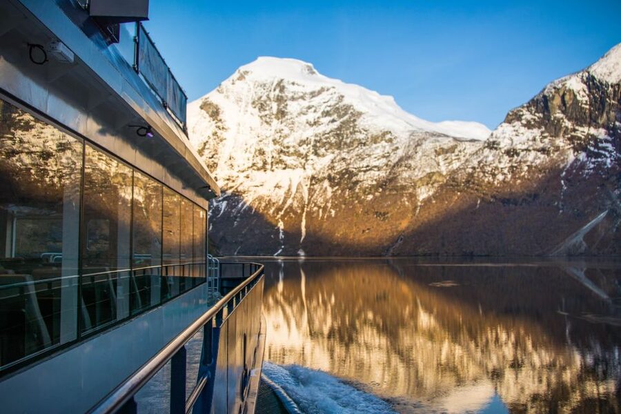 From Ålesund: Winter Fjord Cruise to Geirangerfjord - Fjord Ranger talks that give the scenery meaning