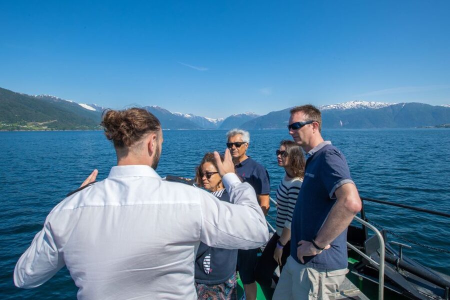 From Balestrand: Guided Fjord & Glacier Tour to Fjærland - Why the Fjærlandsfjord cruise is worth your time