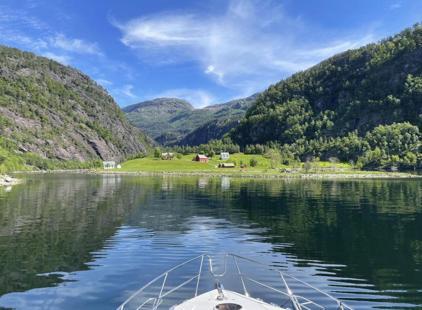 From Bergen: Modalen Private Fjord Cruise with Waterfalls - Free time in Mo and the lunch question