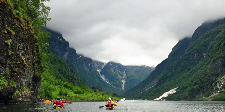 From Flåm: Nærøyfjord 3 Day Kayaking and Camping Tour - Day two: longer hours, viewpoints, and camp cooking