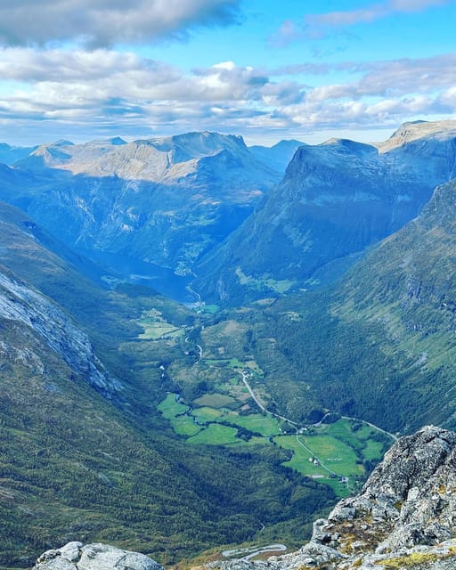 From Geiranger: Dalsnibba & Eagle Road Private Tour & Picnic - A picnic makes the mountain stop more than a photo break