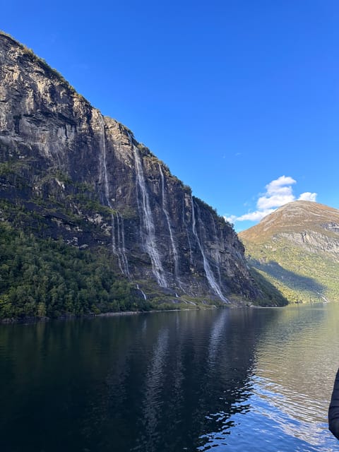 From Geiranger: Dalsnibba & Eagle Road Private Tour & Picnic - Eagle Road brings you back above the fjord