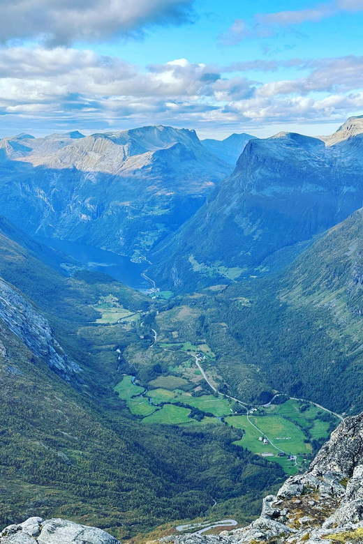 From Geiranger: Dalsnibba & Eagle Road Private Tour & Picnic - My recommendation for booking