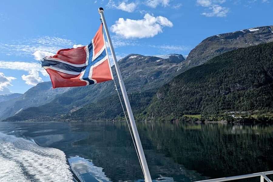 From Geiranger: Geiranger Fjord Tour with Stop in Hellesylt - Seven Sisters and The Suitor