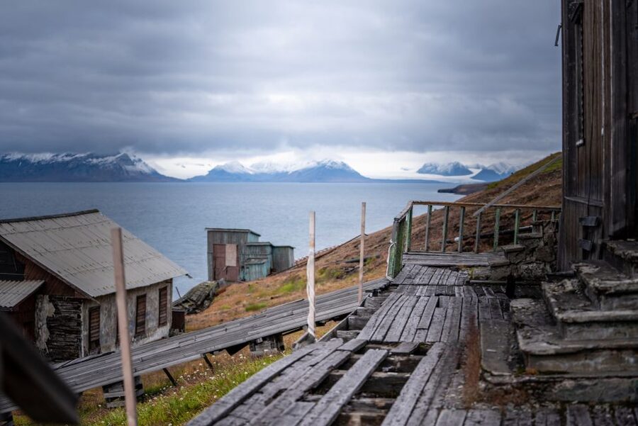 From Longyearbyen photo tour: Mysterious Barentsburg - The first photographs: fjords, ice, and mountain walls