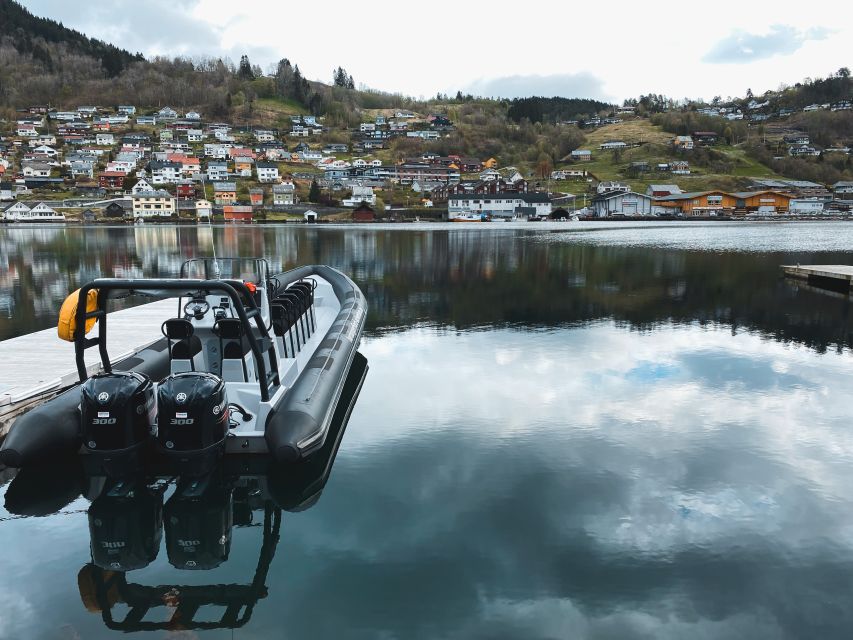 From Norheimsund: Hardangerfjord & Fyksesund RIB Fjord Tour - The 25-minute run across Hardangerfjord