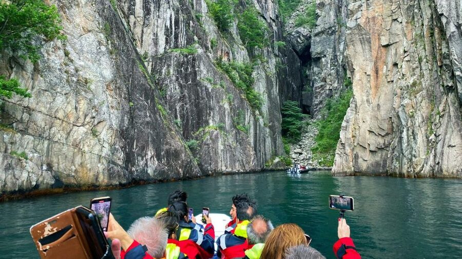 From Stavanger: Lysefjord Sightseeing RIB Boat Tour - Hengjanefossen and Whisky Falls