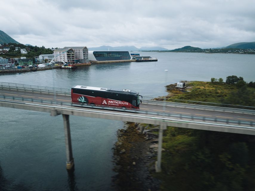 From Svolvær: Hurtigruten Cruise into Trollfjord - 07:25 at Svolvær: start with a strict clock