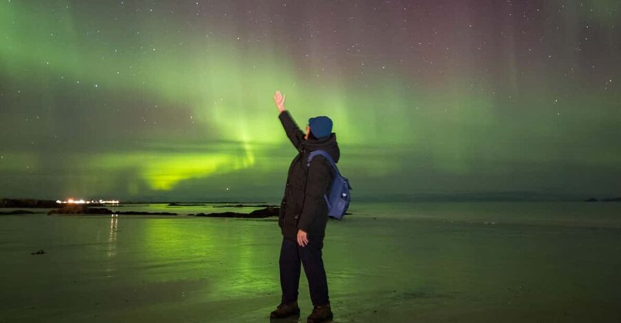 From Svolvaer: Private Northern Lights Search Trip - Why the private format is worth considering