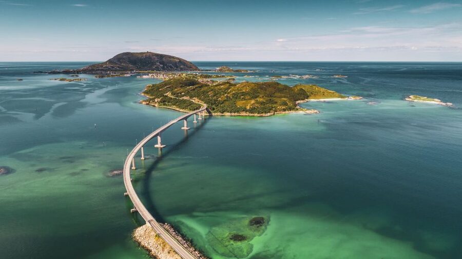 From Tromsø: Kayak trip with lunch and sauna at Sommarøy - What to pack for a smoother day