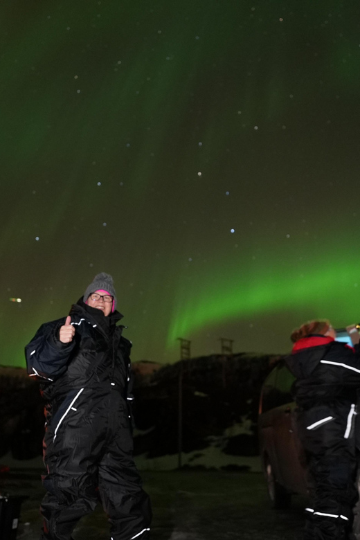 From Tromsø: Northern Lights Tour with Hot Drinks and Photos - Key points at a glance