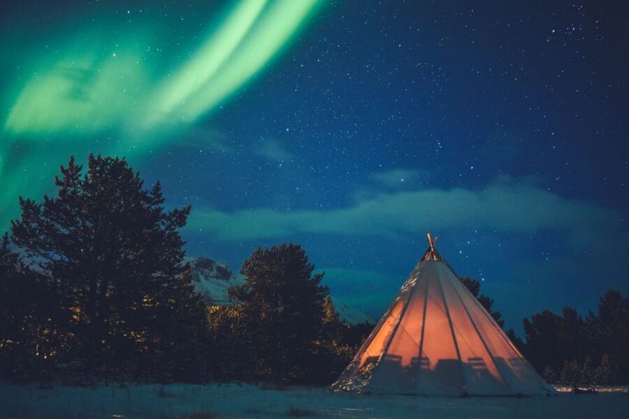 From Tromsø: Private Northern Lights Experience - Sami stories and local myths by the fire