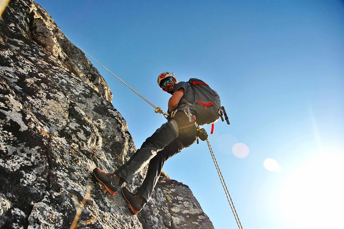 Full Day Combo Kayak and Rappel - Northern Explorer - A secret beach landing and a proper lunch