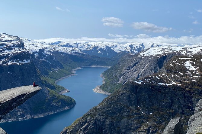 Full Day Hiking Adventure from Bergen to Trolltunga - Trolltunga in one very long day from Bergen