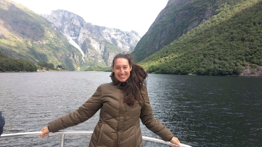Full day private tour to Flåm - Tvindefossen: a bracing first stop