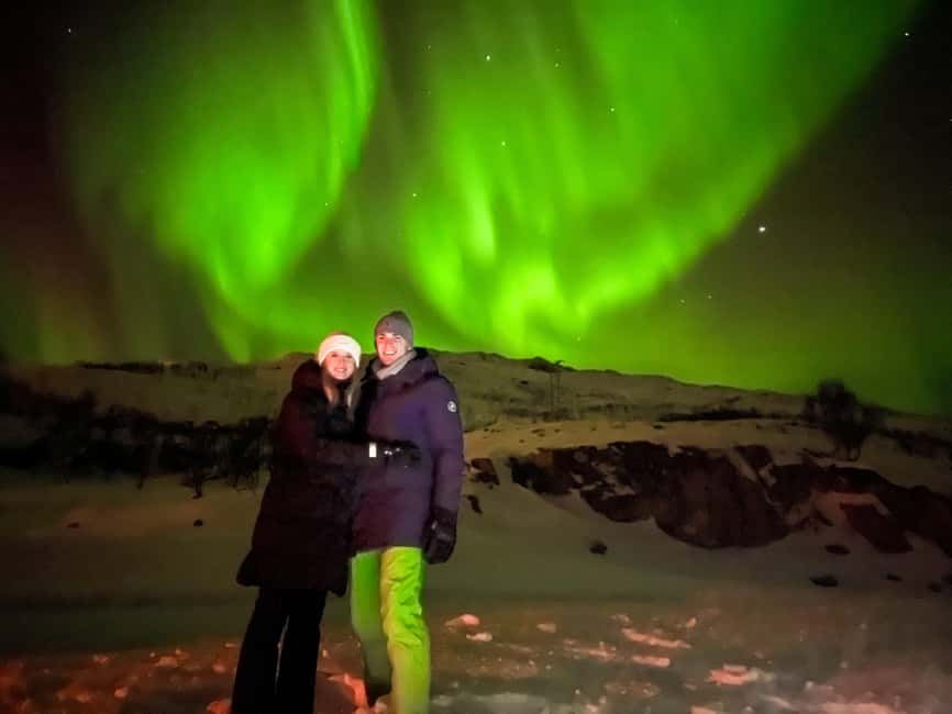 Full Night Magic of the Arctic Lights in Tromso - Why the small minibus matters
