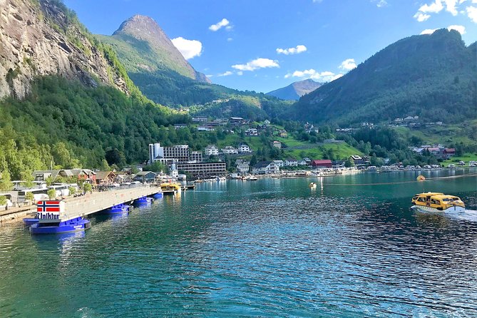 Geiranger by Royal route, 5 hours with visiting a high-mountain farm - The Geiranger River walk and return