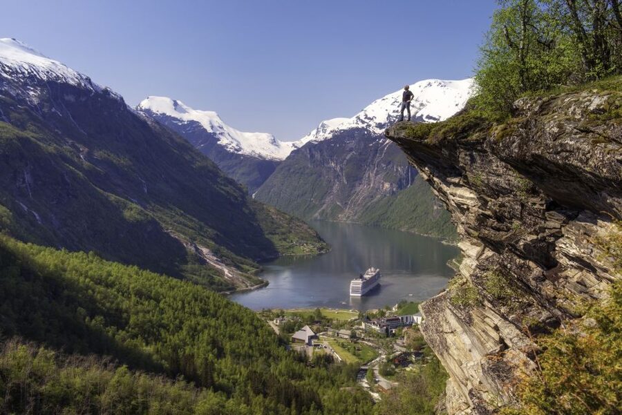 Geiranger: Dalsnibba, Flydalsjuvet, Eagle Bend & Fjords Tour - Why this Geiranger tour works so well from a cruise ship