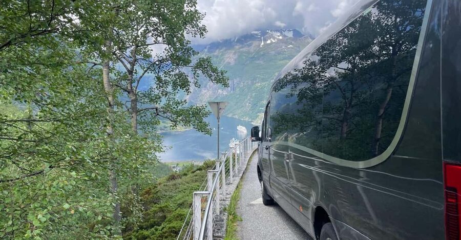 Geiranger Dalsnibba: mini bus tour - What the $115 price really buys you
