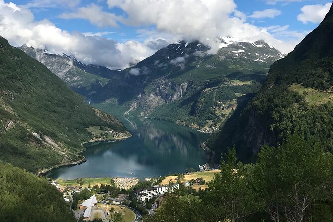 Geiranger: Excursions.no Geiranger Highlights - Flydalsjuvet: the famous Geirangerfjord frame