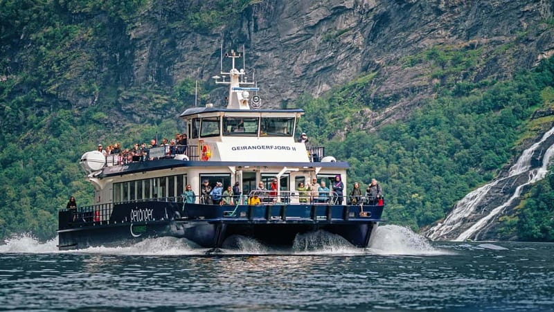 Geiranger: Fjord and Waterfalls Sightseeing Boat Trip - Why Geirangerfjord is best seen from the boat