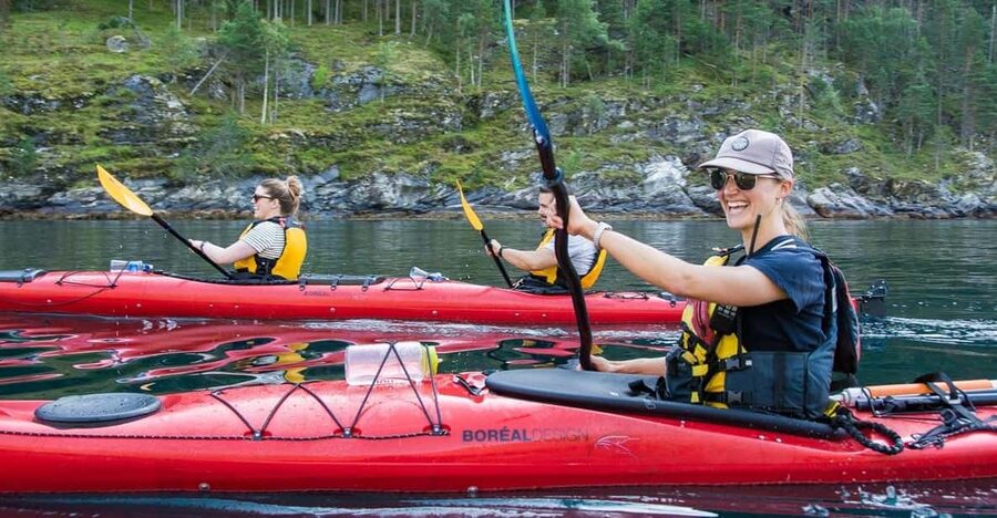Geiranger: Kayak tour with guide - Why a kayak changes the Geirangerfjord view