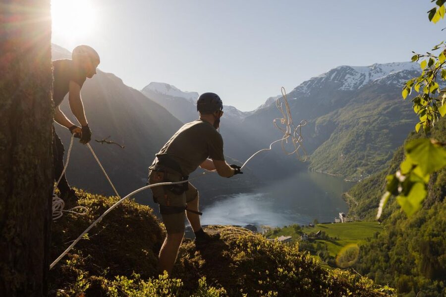 Geiranger: Rappelling tour with epic view - Practical planning before you leave town