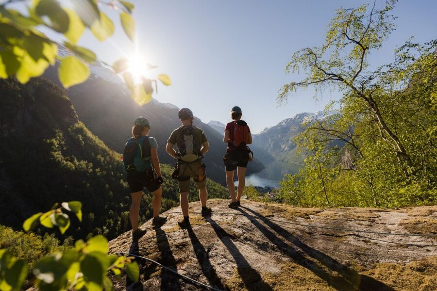 Geiranger: Rappelling tour with epic view - Geiranger opens up below the trees