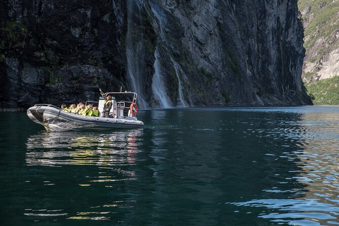 Geiranger: RIB Fjordsafari Geirangefjord - Is one hour long enough?