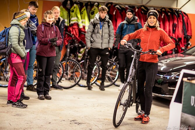 Guided EL-Bike tour in the city of Haugesund and Coastal path - Haraldshaugen and the story of Norway’s first king