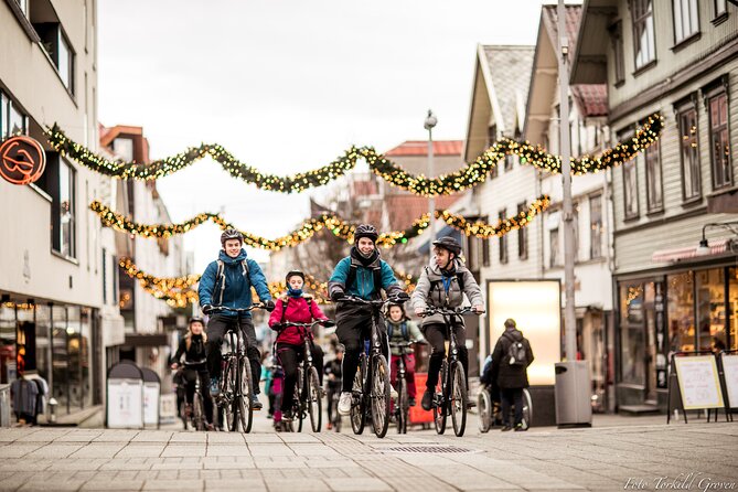 Guided EL-Bike tour in the city of Haugesund and Coastal path - Coastal views and the rhythm of a short tour