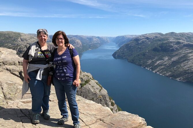 Guided hike to Pulpit Rock Preikestolen - What the guide adds on the way up