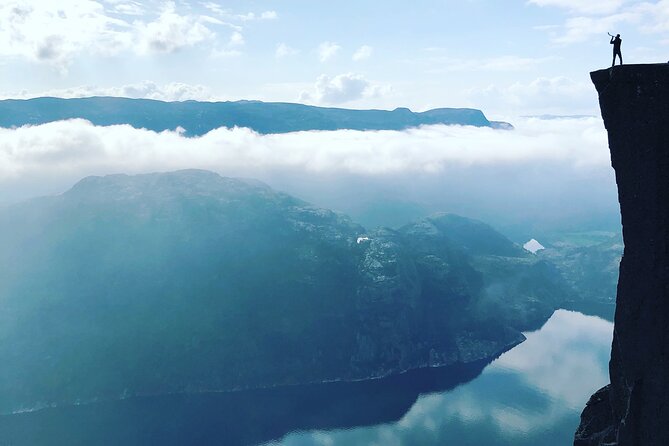 Guided sunrise hike to Pulpit Rock Preikestolen - Guides, pace, and photo stops