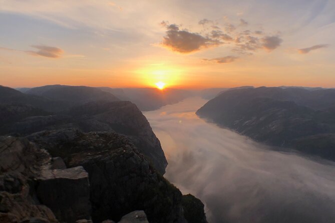 Guided sunrise hike to Pulpit Rock Preikestolen - The climb to Preikestolen in darkness