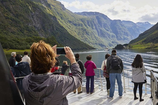 Guided Tour To Nærøyfjorden, Flåm And Stegastein - Viewpoint Cruise - Gudvangen and the electric cruise through Nærøyfjord