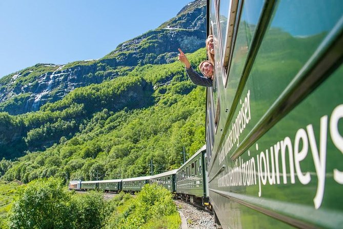 Guided tour - Viking Village, Nærøyfjord Cruise and Flåm Railway - Guides, group size, and the pace of the day