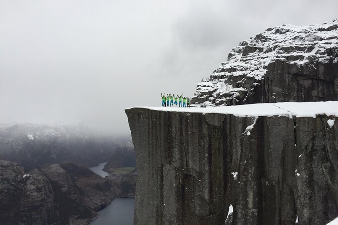 Guided winter hike to Pulpit Rock Preikestolen - The first snowy section is the test