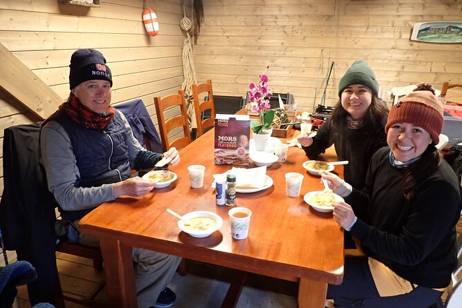 Half Day Fishing and Outdoor Cooking in Bergen - Handling rain, cold, and changing conditions