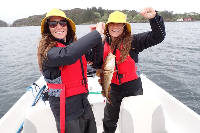 Half Day Fishing and Outdoor Cooking in Bergen - Boarding the six-meter boat