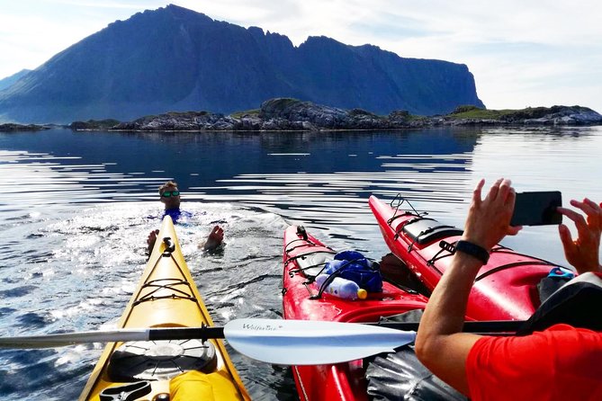 Half Day Kayak - Northern Explores AS - A break on a small island