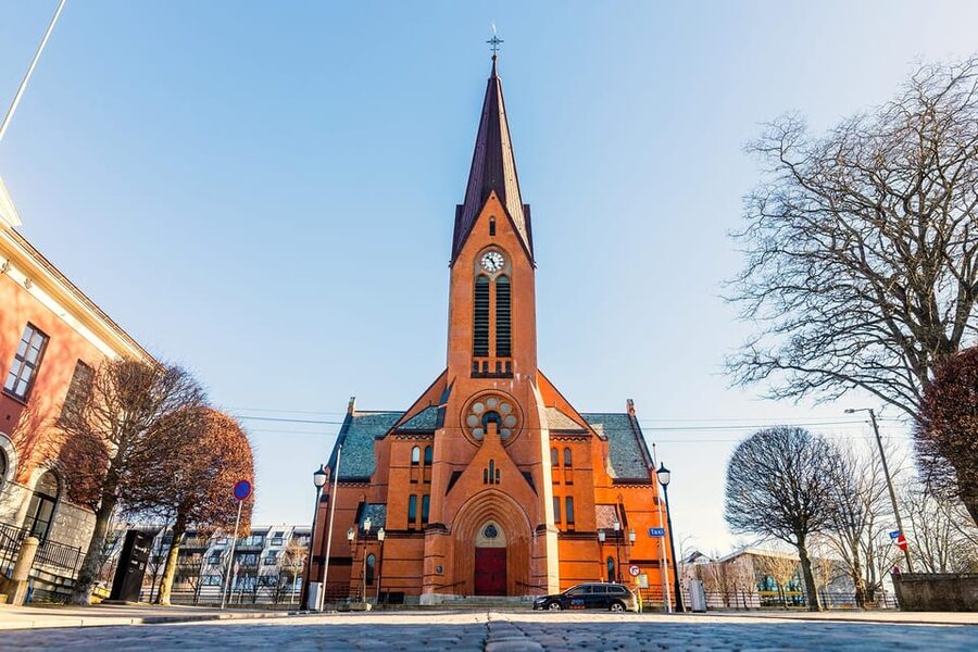 Haugesund: Guided Scenic Minibus tour of Haugesund - Harald Fairhair and Norway’s unification