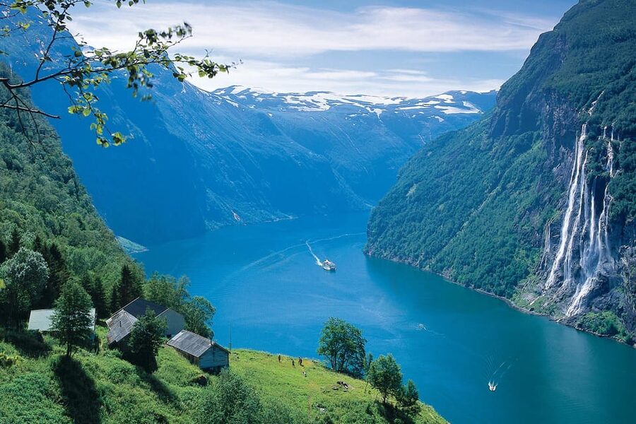 Hellesylt-Geiranger Sightseeing (one way ticket) - What to bring for a comfortable ride