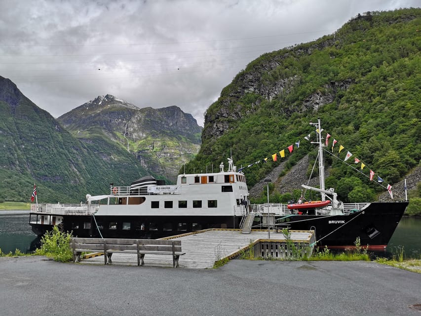 Hjørundfjord Fjord Cruise Afternoon Rountrip from Ålesund - Why Hjørundfjord makes a fine day from Ålesund