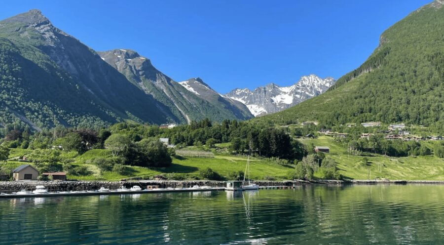 Hjørundfjord Fjord Cruise Afternoon Rountrip from Ålesund - The return to Ålesund