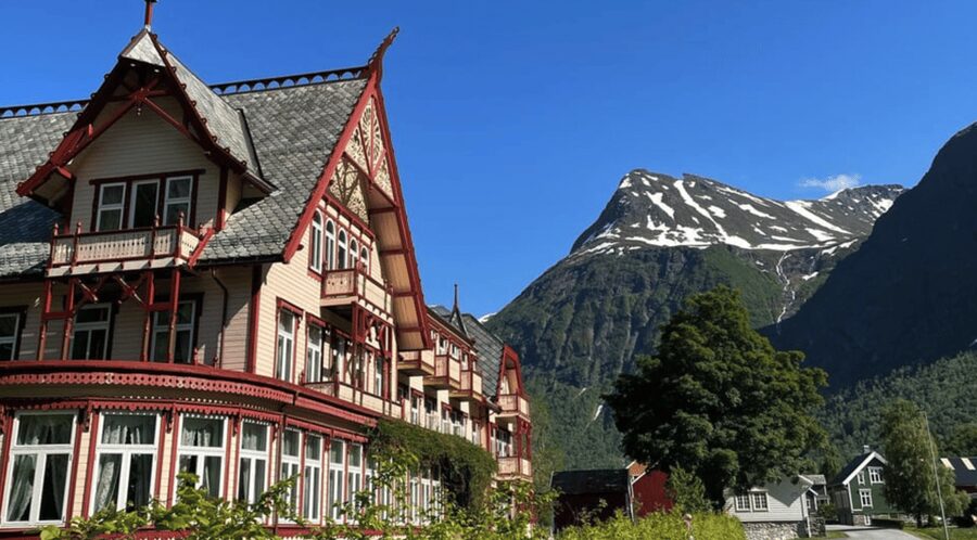 Hjørundfjord Fjord Cruise Afternoon Rountrip from Ålesund - What the five-hour duration means for value
