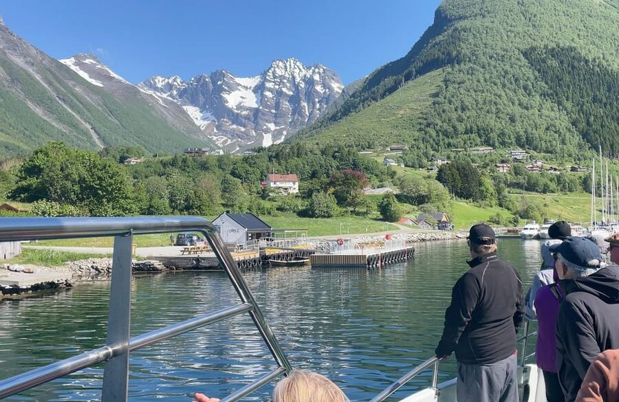 Hjørundfjord Fjord Cruise roundtrip from Ålesund - Arriving in Øye for about 60 minutes