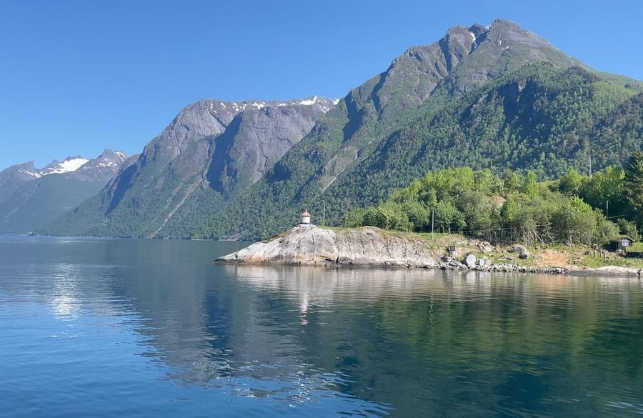 Hjørundfjord Fjord Cruise roundtrip from Ålesund - Who will enjoy this cruise most
