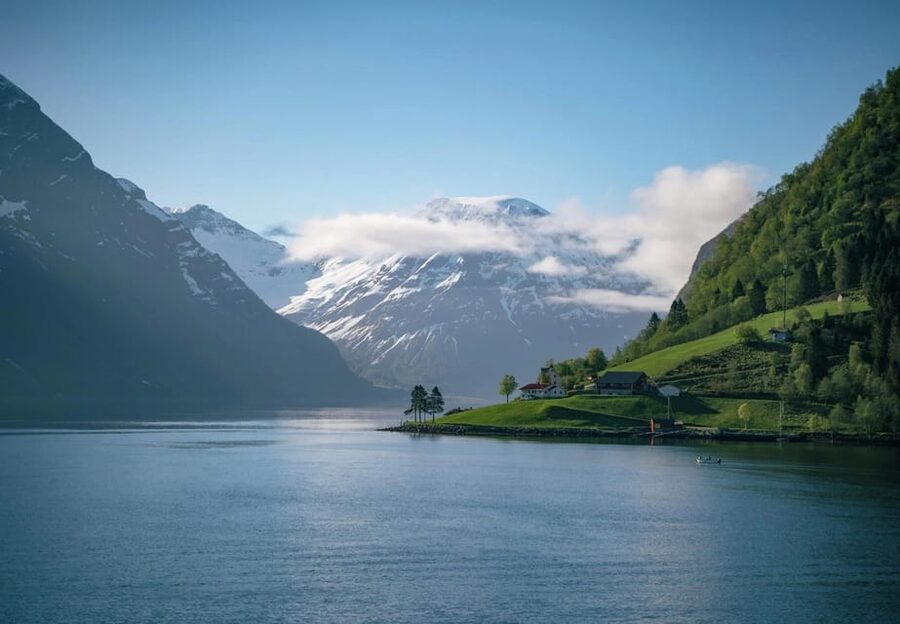 Hjørundfjord Fjord Cruise roundtrip from Ålesund - Boarding MS Bruvik in central Ålesund