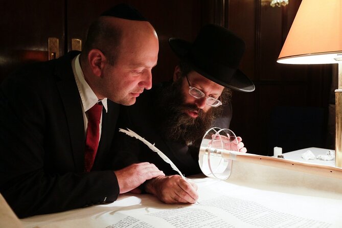 Jewish Heritage Tour in Oslo - The Royal Palace and the years of occupation