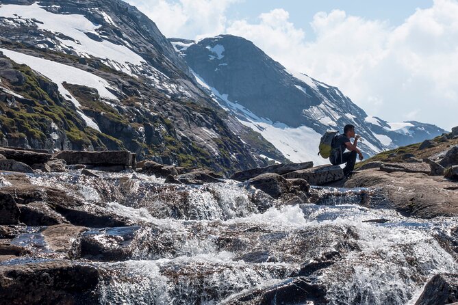Kjerag Low-Season Hike + Packed Lunch - Reaching Kjeragbolten at 984 meters